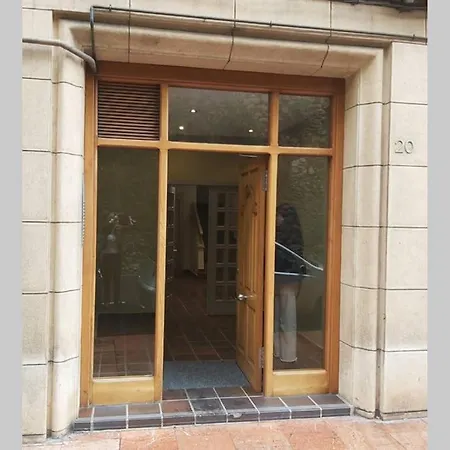 Nuevo-casco Histórico-parking Gratuito. Apartamento