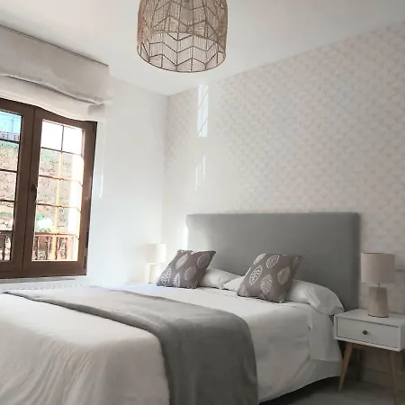 Apartamento Nuevo-casco Histórico-parking Gratuito.